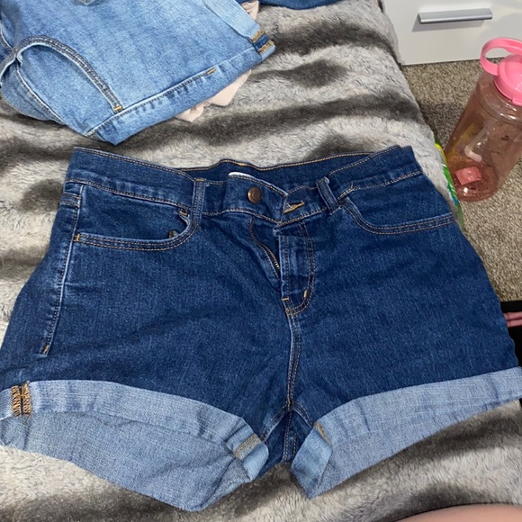 Dark wash old navy size 6 women’s jean shorts - Picture 1 of 2